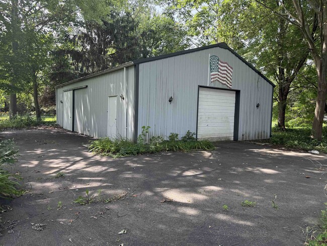 Building Photo - 5610 Marengo Rd