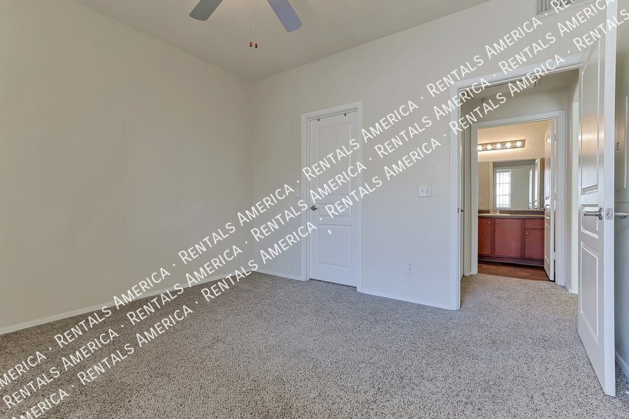 Building Photo - 1941 S Pierpont