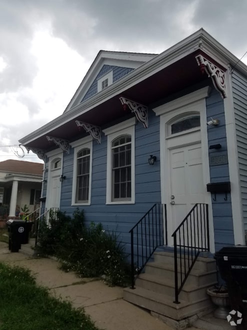 Building Photo - 3051 Maurepas St