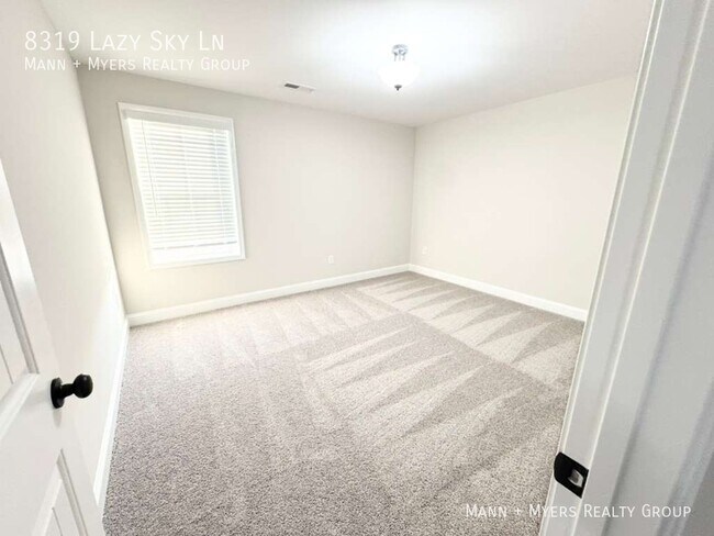 Building Photo - 8319 Lazy Sky Ln