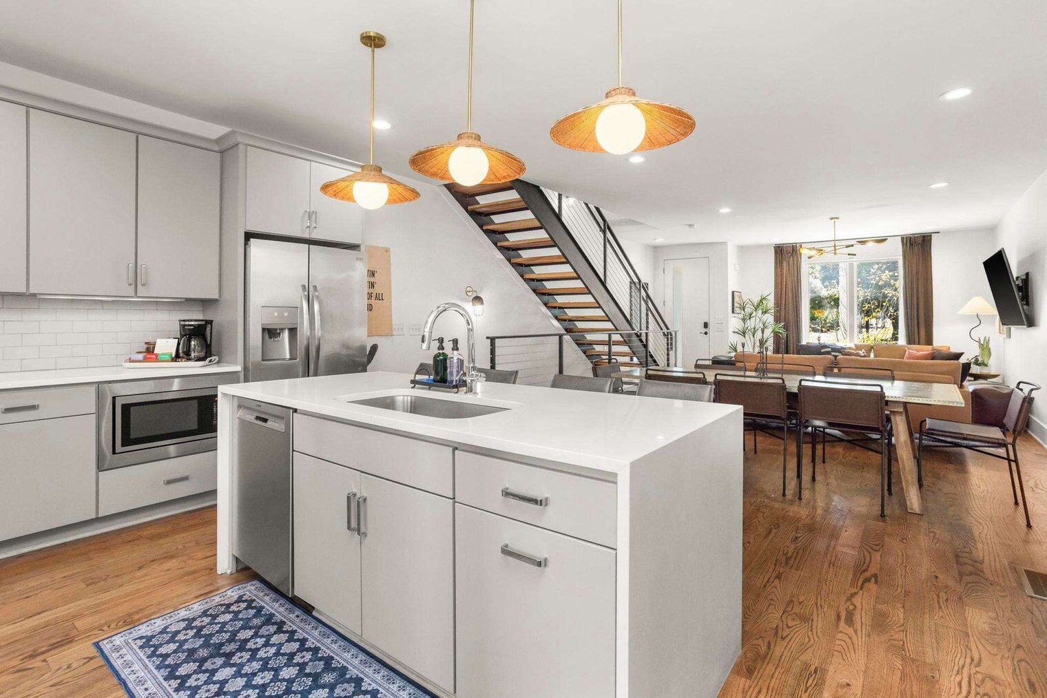 Building Photo - 1710 8th Ave S