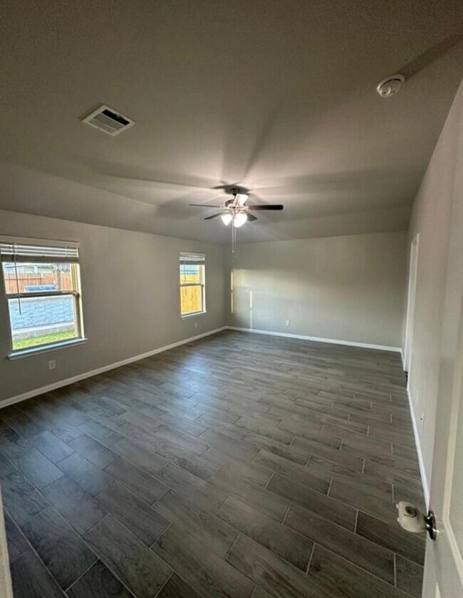 Building Photo - 22726 Palermo Rim Ln