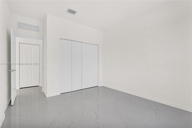Building Photo - 22505 SW 125th Ave