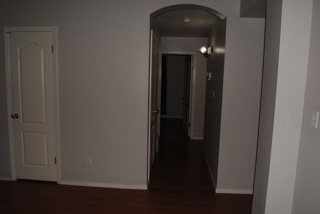 Building Photo - 3025 Starside Dr