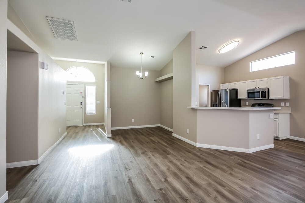 Building Photo - 1604 Watercreek Dr