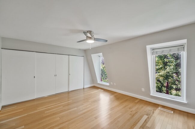 Building Photo - 1339 Riggs St NW