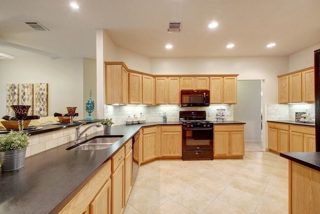 Building Photo - 1111 Fossil Cove