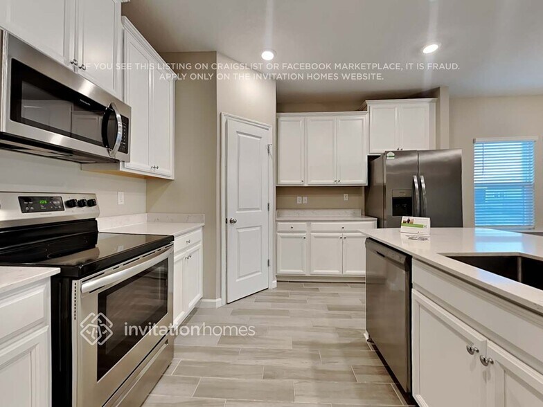 Building Photo - 7545 Chervil St