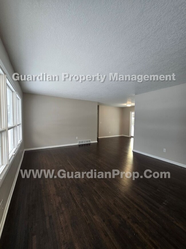 Building Photo - Available now! House with LVP flooring and new carpet, Walk Out Patio, fenced yard, 2 car attache...