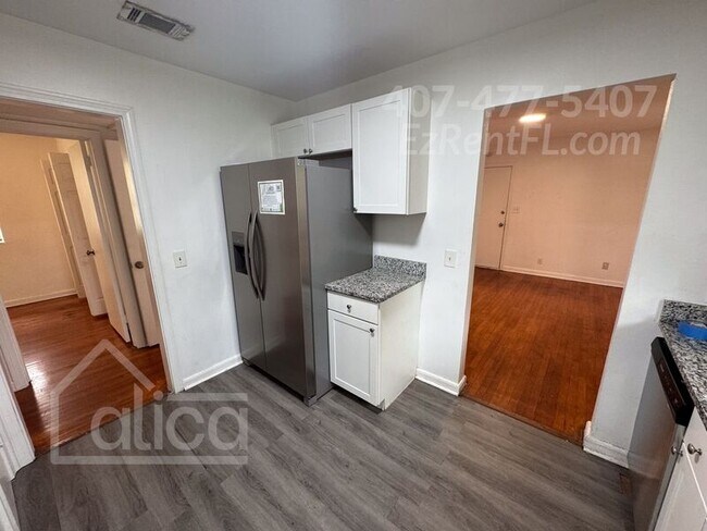 Building Photo - 2527 Blueberry Ln