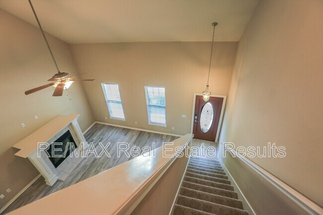 Building Photo - 1511 Benjamin Grn
