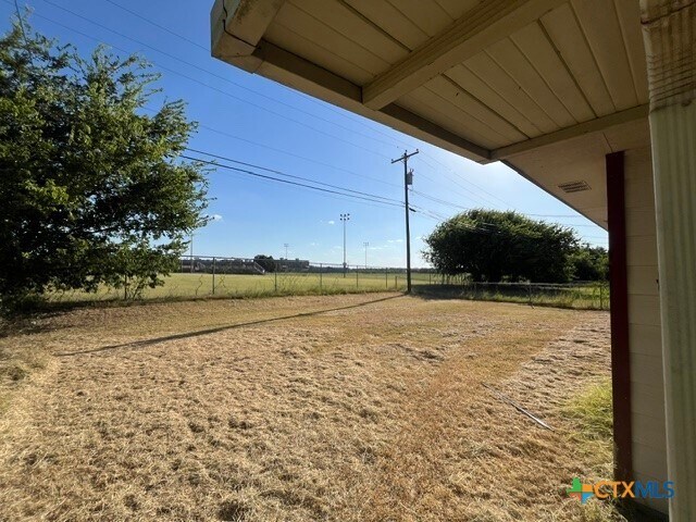Building Photo - 3414 Crescent Dr