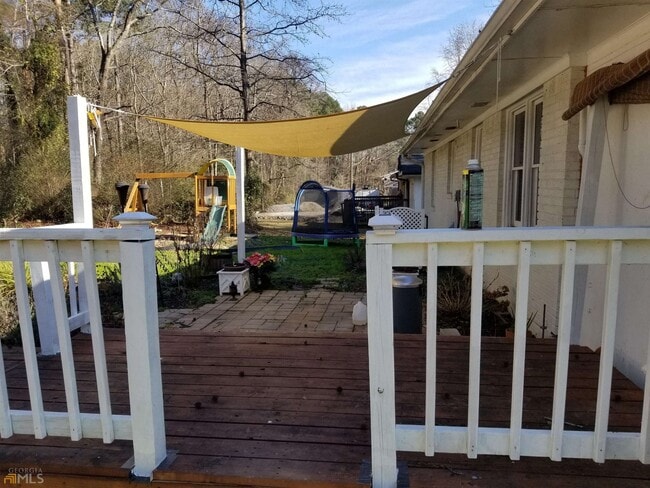 Building Photo - 2644 Farn Dr