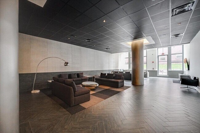 Building Photo - 50 Dey St