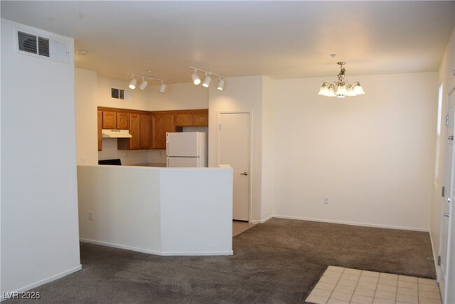 Building Photo - 50 Aura de Blanco St