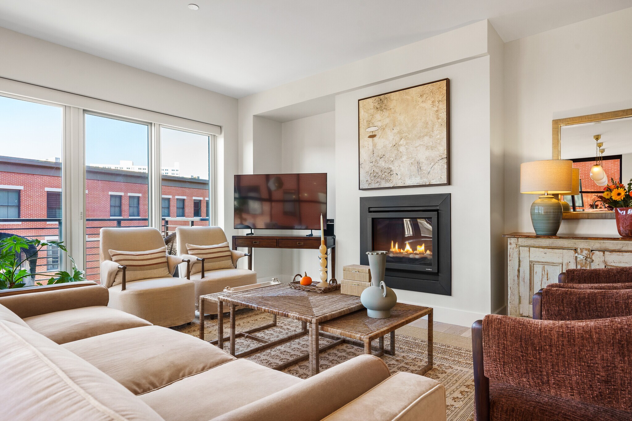 Building Photo - 383 Commercial St