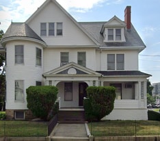 Building Photo - 180 Jackson St