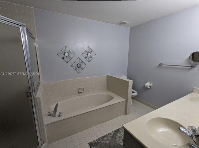 Building Photo - 13541 NW 5th Ct