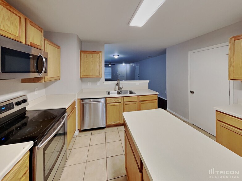 Building Photo - 7814 Copper Brk