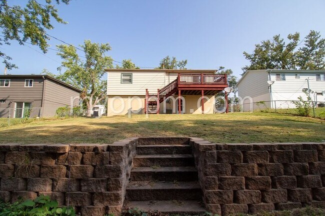 Building Photo - 9129 Grand Ave