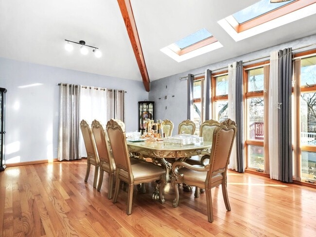 Building Photo - 8705 W 92nd Pl