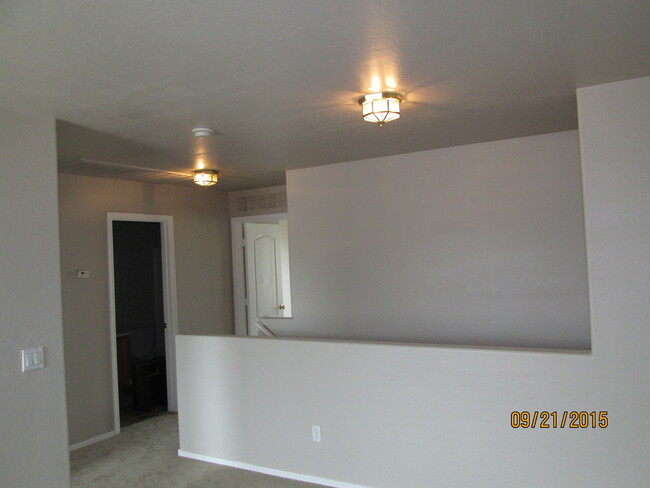 Building Photo - 3 Bedroom with Loft inside Southern Views ...