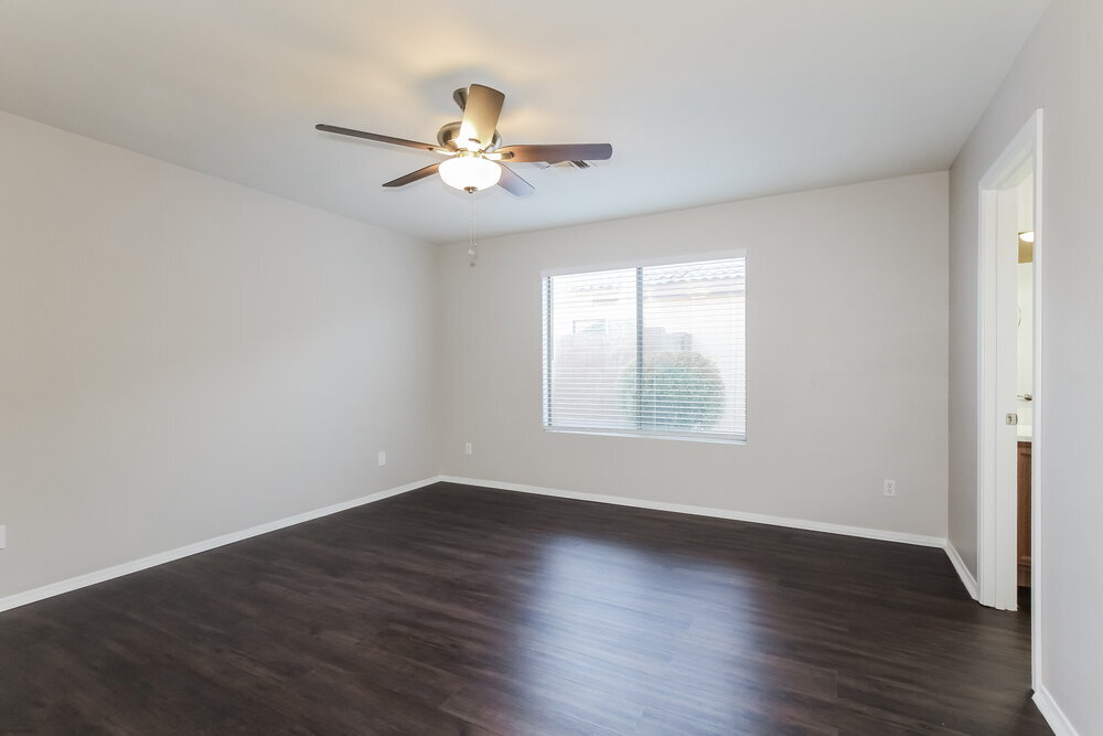 Building Photo - 11357 W Loma Blanca Dr