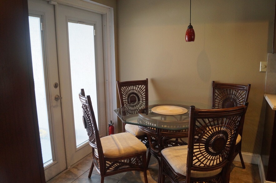 Breakfast nook in Kitchen Area - 4148 Player Cir
