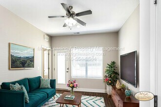 Building Photo - Brighton Crossing Apartments – 1 Bedroom, ...