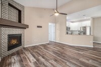 Building Photo - Updated 2 Bed 2 Bath Condo with One Car Garage in Littleton!