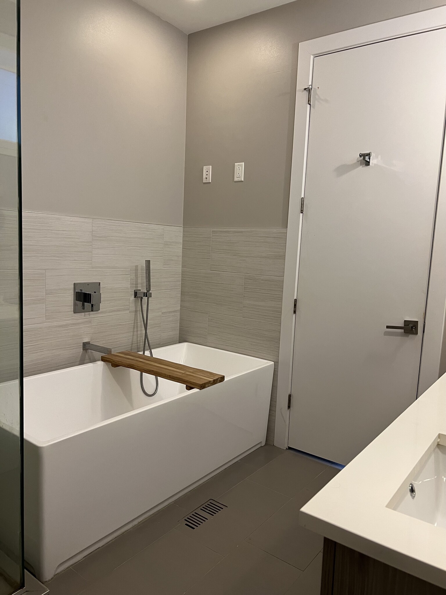 Master bathroom with double vanity, heated floors, rainfall/ steam - 1534 W Cortez St