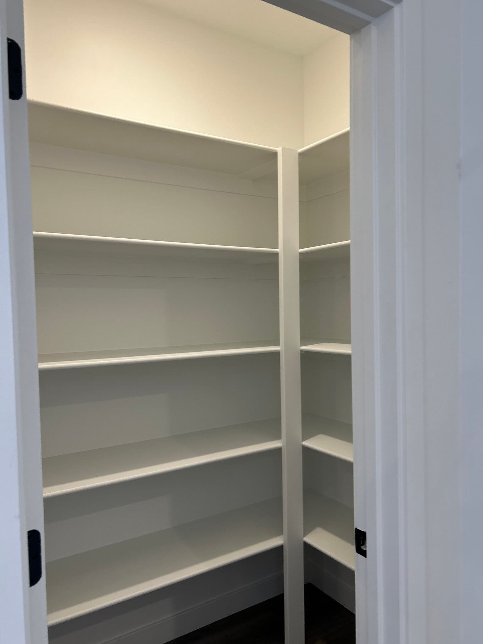 Building Photo - 708 N Plainsman Dr