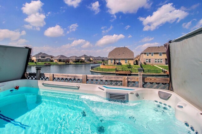 Building Photo - 3826 Pantano Ct