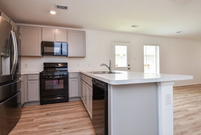 Building Photo - 26627 Wilderye Cv Ln