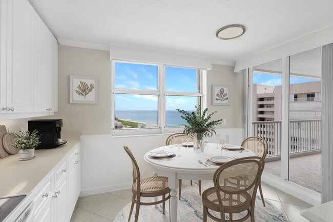 Building Photo - 5049 N Hwy A1A