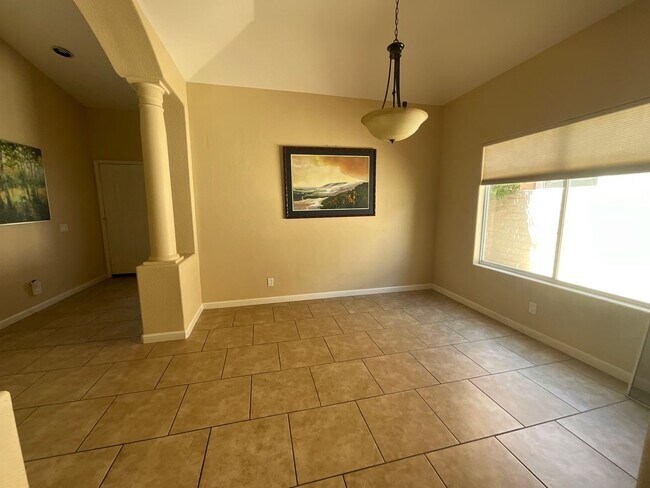 Building Photo - Pool home in Palm Desert