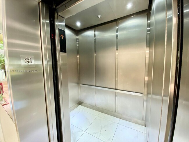 Building Photo - 10770 NW 66th St