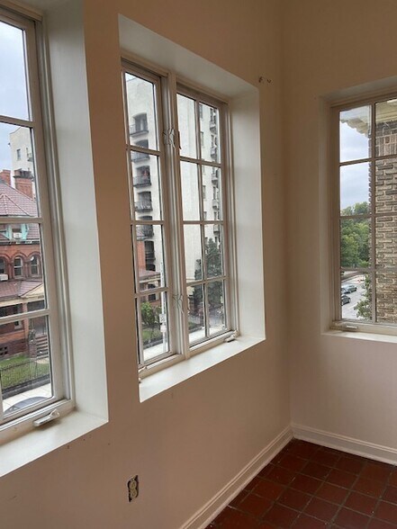 Building Photo - 2511 Eutaw Pl