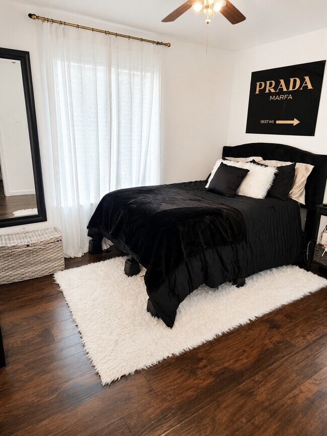 Building Photo - "Charming 4-Bedroom-3 Full Baths in College Station – Your Ideal Retreat Awaits!"