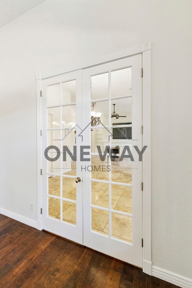 Building Photo - 4432 E Ford Ave