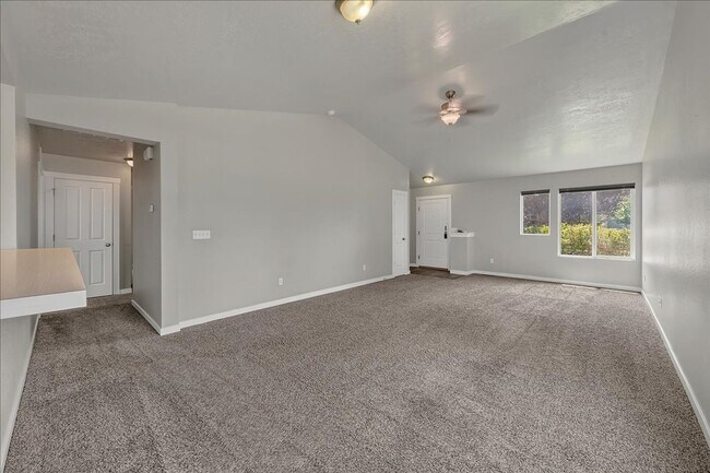 Building Photo - Charming 3-Bedroom Home with Fenced Yard in the Heart of Meridian