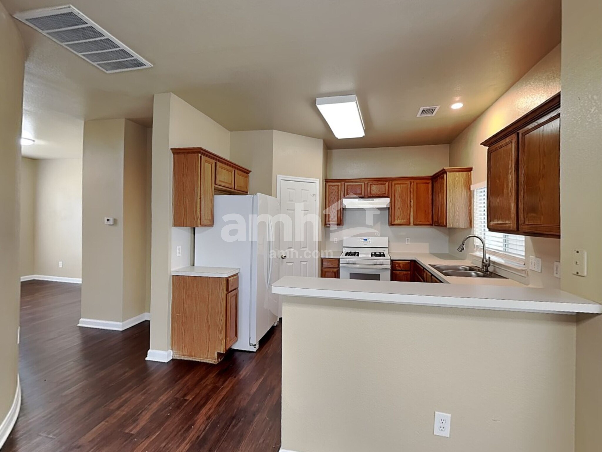 Building Photo - 3608 Cheyenne St
