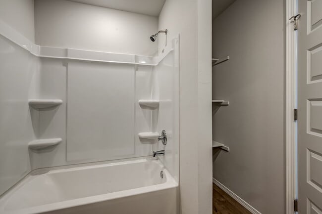 Building Photo - 4 Bedroom NEW Construction!!! Large Lot