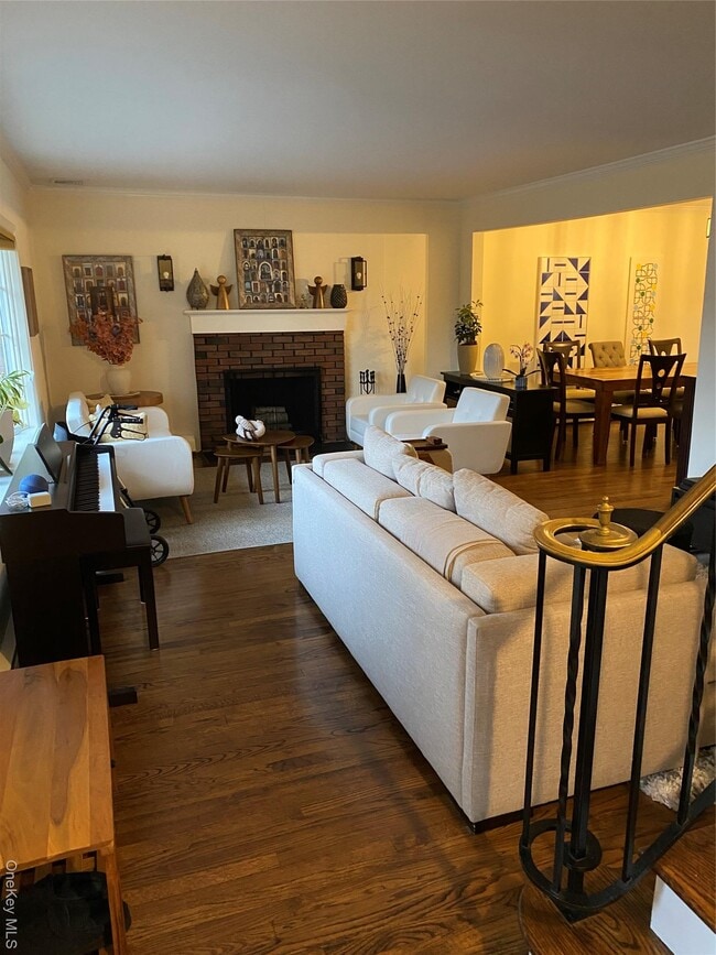 Building Photo - 4 Knollwood Rd