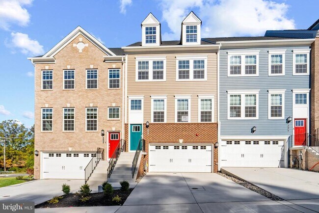 Building Photo - 518 Downswing Rd