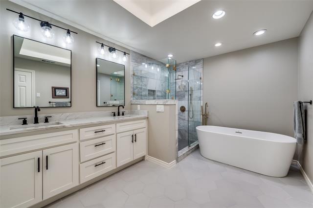 Building Photo - 6423 Windsong Dr