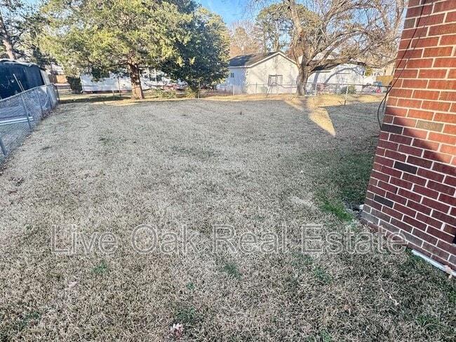 Building Photo - 1562 Indiana Ave