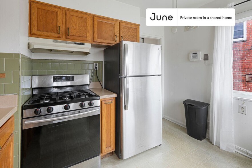 Building Photo - Room in Shared 4 bed/2.5 bath home