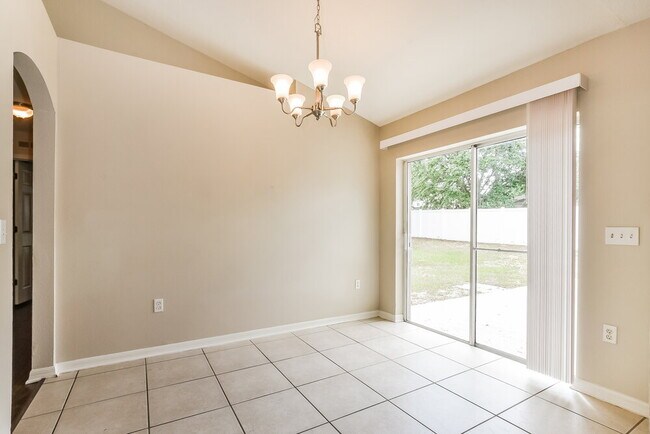 Building Photo - 2572 Palmetto Ridge Cir