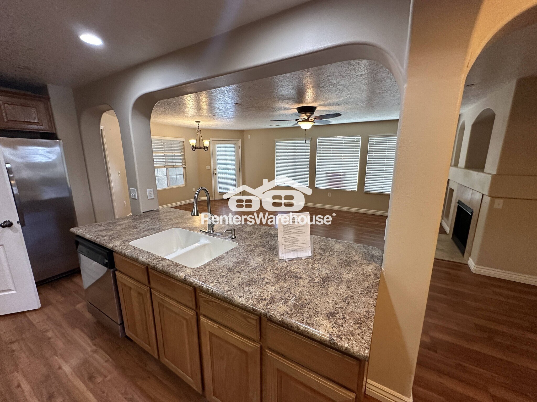 Building Photo - 1202 W 110 N